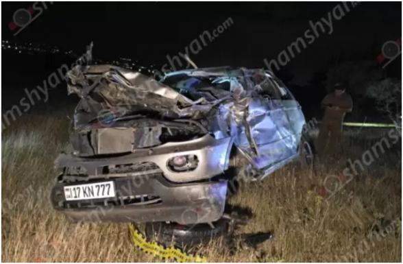 Կոտայքի մարզում «BMW X3»-ը մոտ 100 մետր մի քանի պտույտ շրջվելով բախվել է քարերին և հայտնվել դաշտում․ կա 3 զոհ